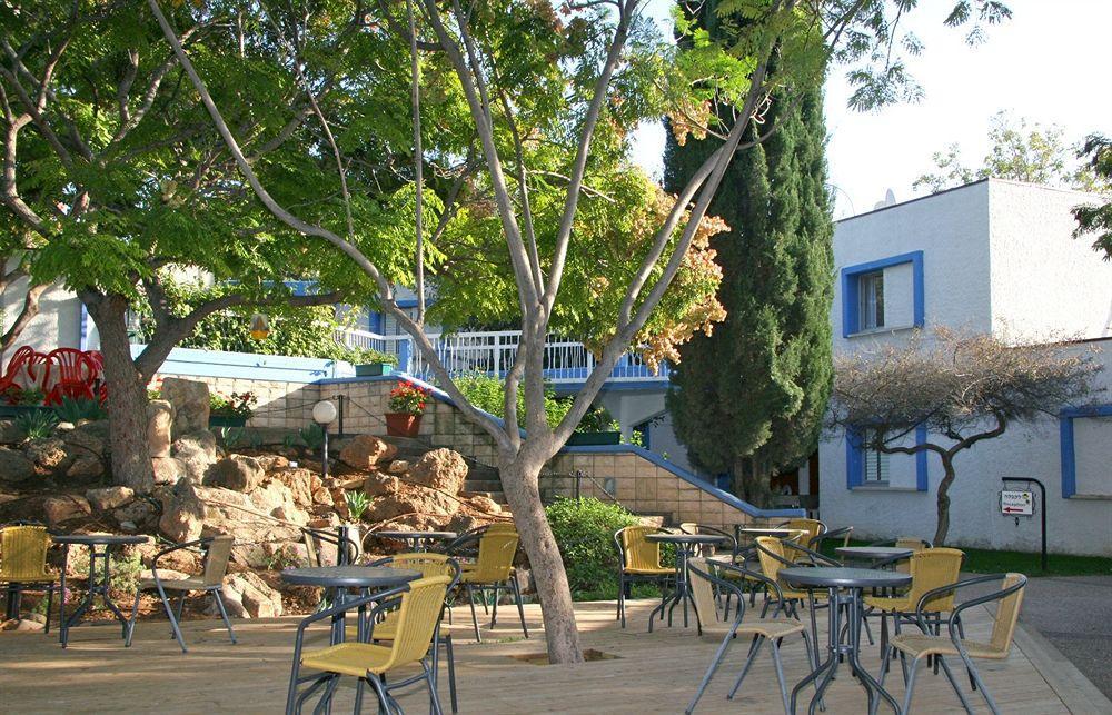 Travel Hotel Gesher Haziv Εξωτερικό φωτογραφία