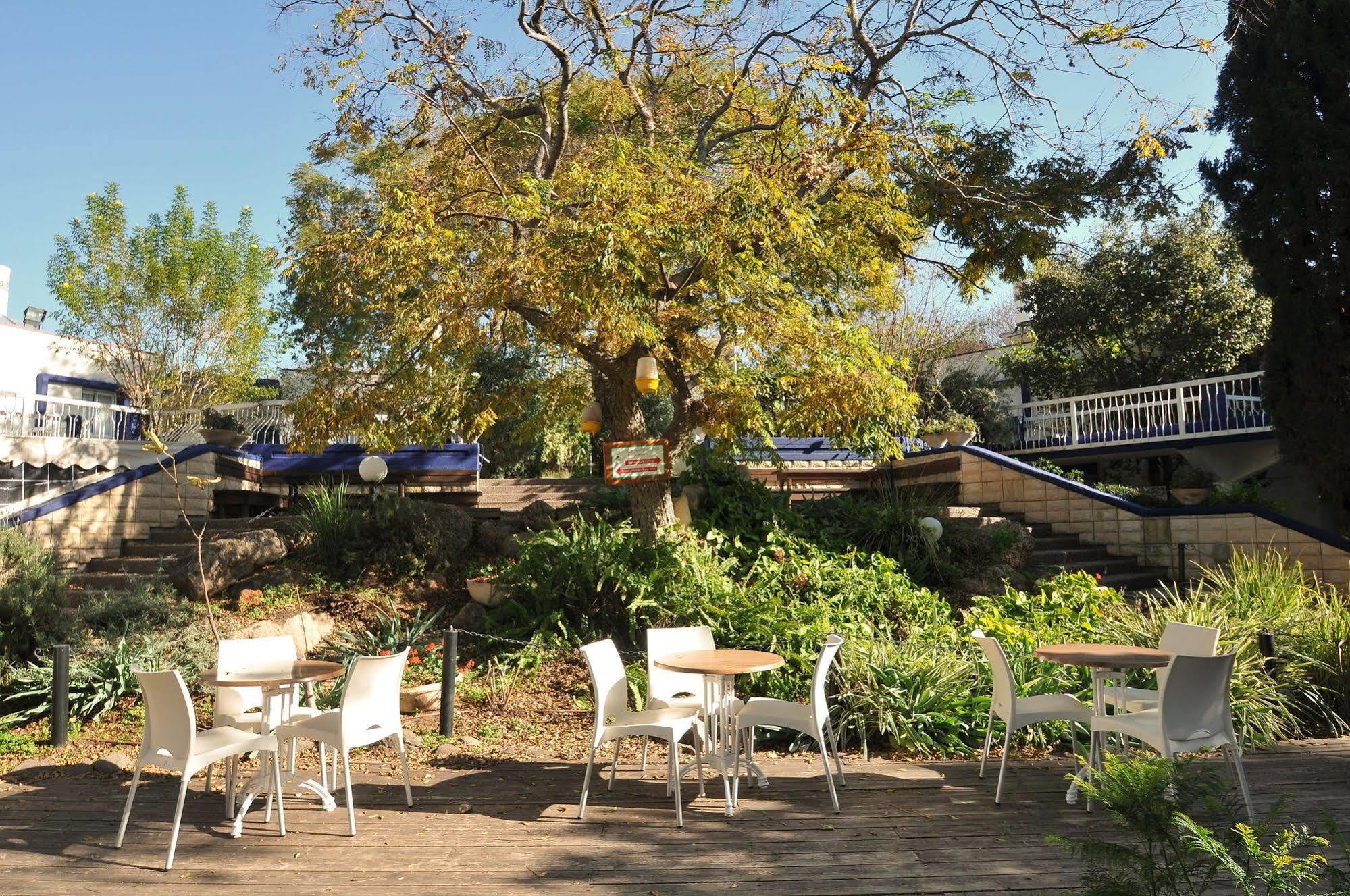 Travel Hotel Gesher Haziv Εξωτερικό φωτογραφία